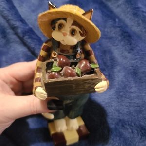 Enesco Kitty Farmer